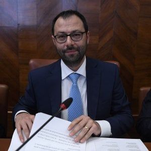 Alitalia, il commissario: "Liquidità per 360 milioni, serve subito piano industriale di lungo periodo"