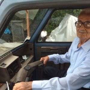 Taggia, compie 100 anni e rinnova la patente