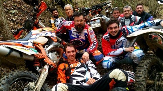 Lucca, i motociclisti guardiani dei boschi 