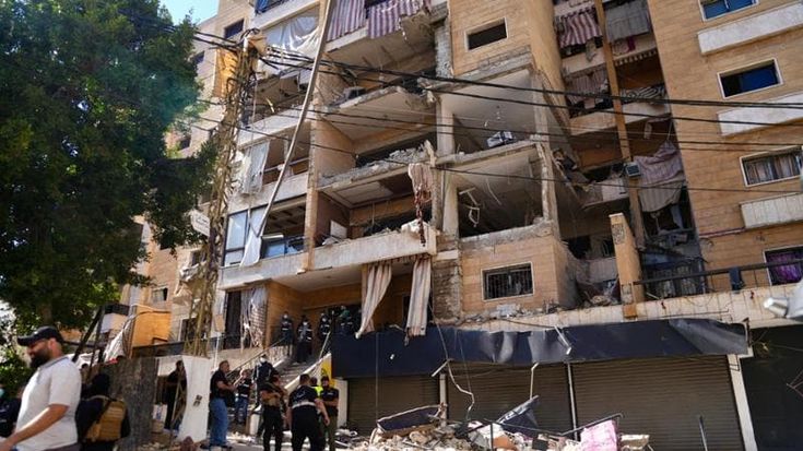Beirut sotto le bombe, tutti capiscono che la guerra è tornata