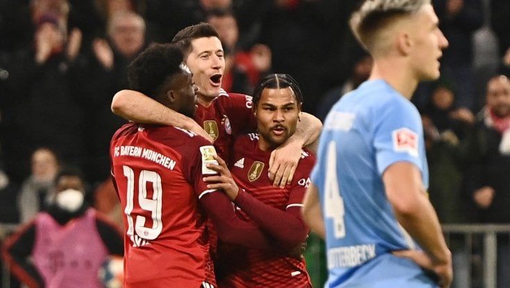 Germania, il Bayern Monaco piega il Friburgo e si tiene la vetta. Dortmund sconfitto a Lipsia