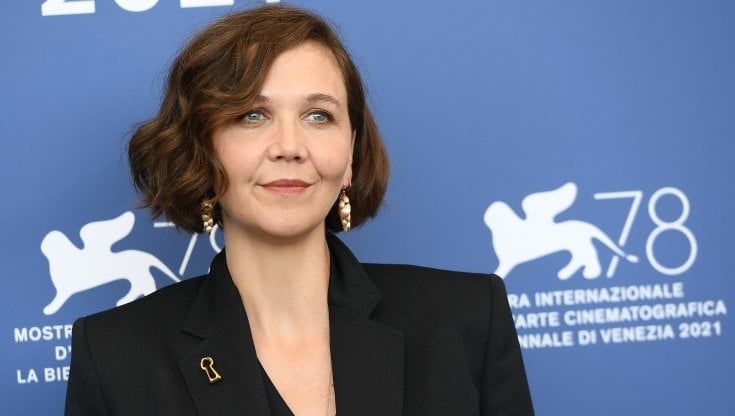 Venezia 78. Maggie Gyllenhaal: “Racconto la rabbia delle donne” 