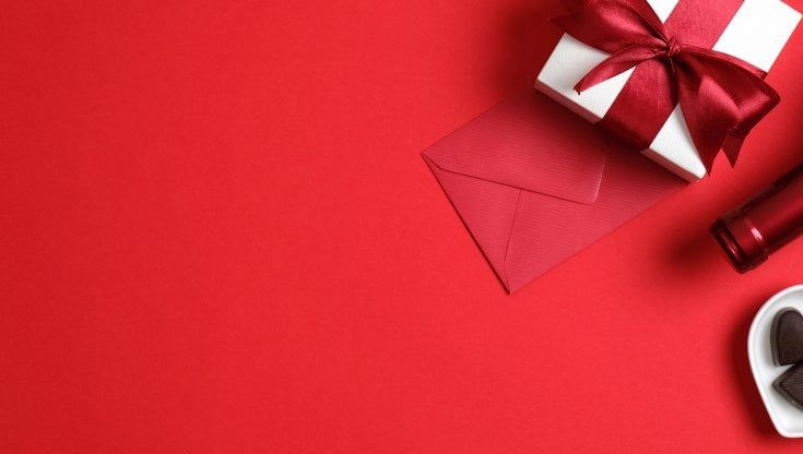 Indecisi sul regalo? San Valentino tra prelibatezze, esperienze gourmet e un po' di design