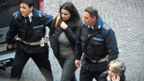 Coppia dell'acido, ricorso di Levato per l'affidamento del figlio: "Neanche Annamaria Franzoni trattata come me"