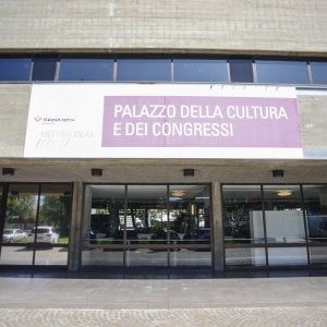 Spruzza spray al peperoncino, allarme all'Europauditorium