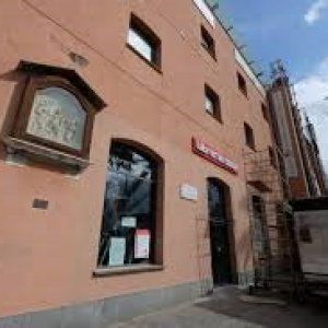 San Valentino, al Porto Antico un libro di poesie e un preservativo in omaggio