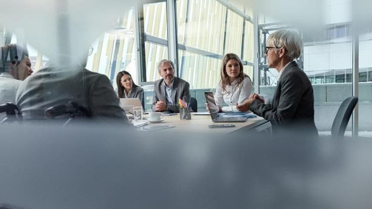 Lavoratori sempre più anziani: le aziende affrontano la sfida della longevità