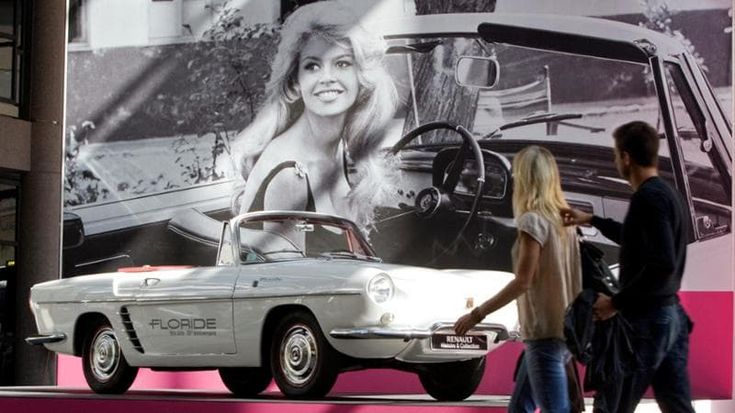 La passione per i motori: l’ultima corsa di Brigitte Bardot e quell’auto diventata leggenda