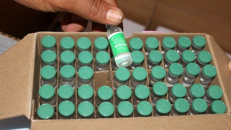 "Vaccino Astrazeneca associato a sviluppo di trombosi"