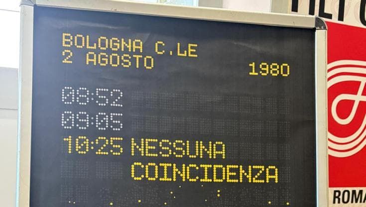 "Nessuna coincidenza: così nel manifesto del 2 agosto illustro la strage con i pixel”