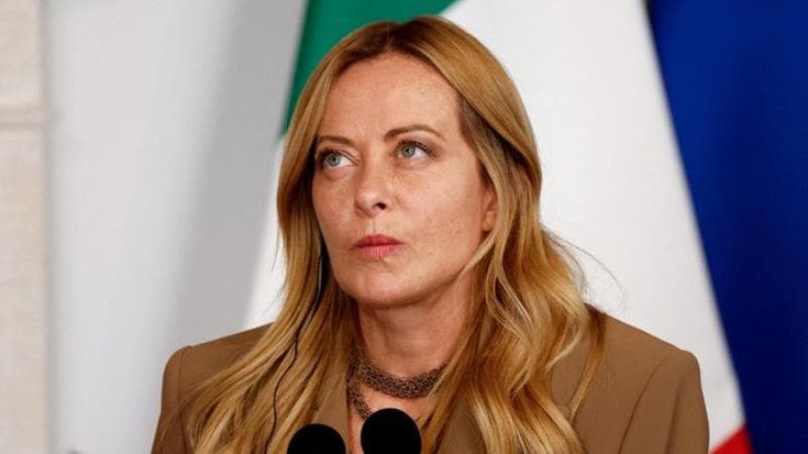Confidential polls behind the tightening race; Meloni capitalises on security and is now open to Sardone for Milan