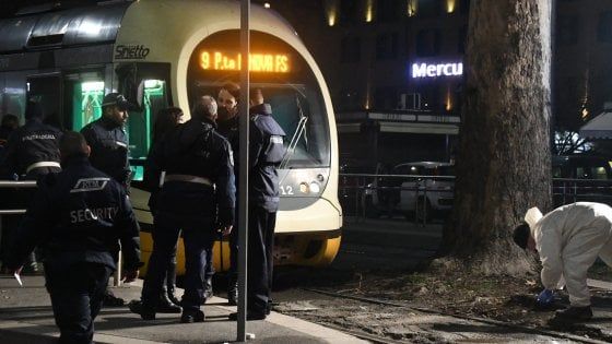 Turista coreana di 20 anni travolta e uccisa da un tram a Milano