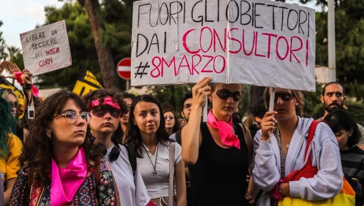 L'aborto in Italia: gli attacchi del governo e delle regioni all’Ivg