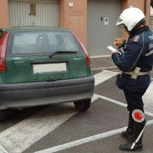 Catania, la grande corsa a un posto da vigile: quasi 5mila al concorso per 30 contratti a termine