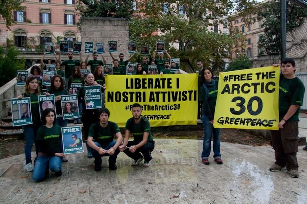 Iniziativa di solidariet&agrave; di Greenpeace<br />per i 30 attivisti detenuti in Russia<br />&nbsp;