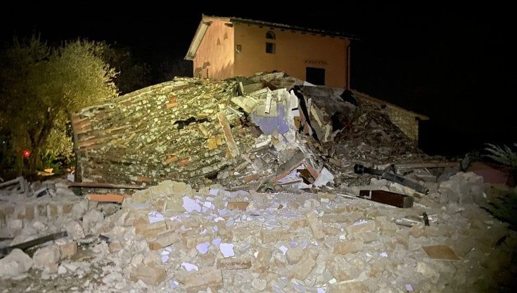 Orte, esplode una villetta: tre feriti. Coinvolto anche un cane