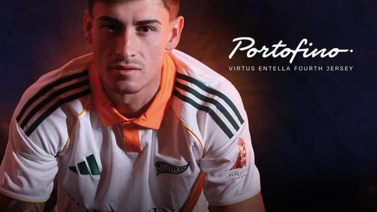 Portofino, la nuova maglia dell'Entella che celebra le due anime del borgo del Tigullio