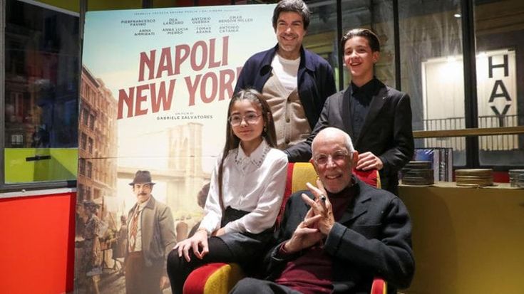 Napoli, Salvatores: “Aveva ragione Eduardo: qui recitano tutti”. Favino: “Scusate il mio napoletano”
