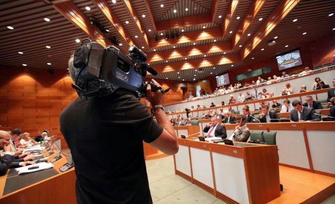 I politici nella bufera abbassano i toni:<br />&ldquo;Siamo sereni, per noi &egrave; tutto regolare&rdquo;