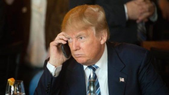Usa, Cnn contro Donald Trump: "Giocava a golf e twittava durante i funerali di Parkland"