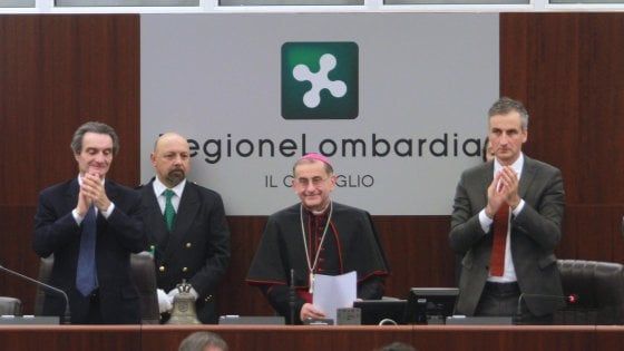 L'arcivescovo Delpini al Pirellone: "Umanesimo lombardo contro la corruzione, lavoriamo per famiglia e accoglienza"