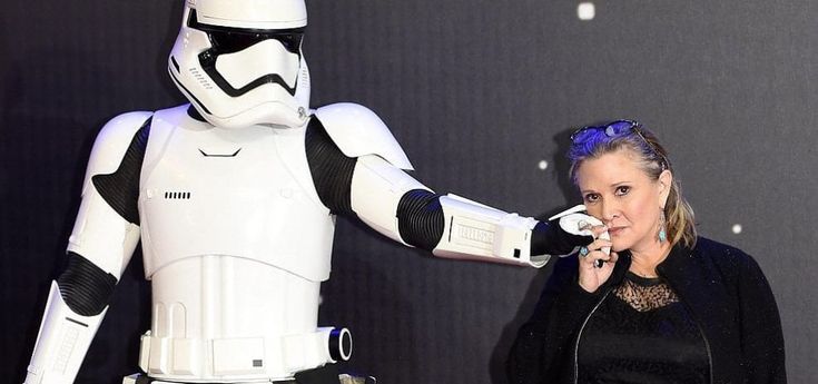 Carrie Fisher, l'ultimo viaggio è in un'urna a forma di pillola di Prozac
