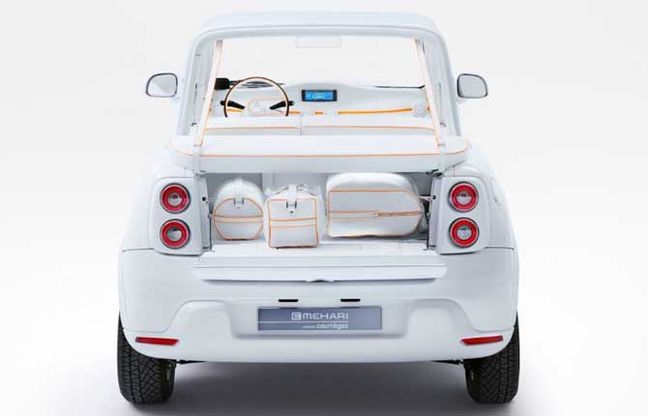 L’estro creativo di Courrèges incontra la E-Mehari 2016