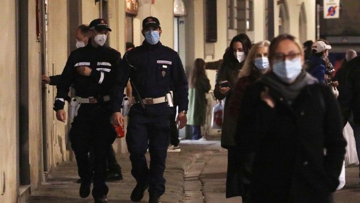 Raid contro le auto a Firenze, si sospetta una regìa unica