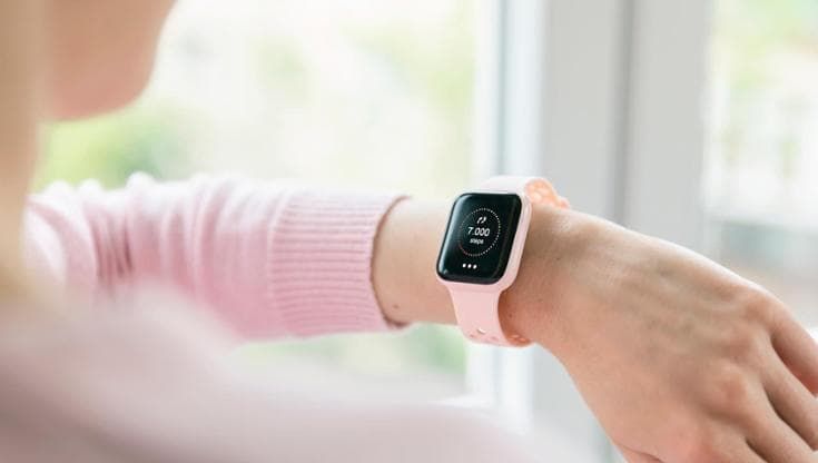 Smartwatch e dispositivi connessi, cosa cambia per chi li usa