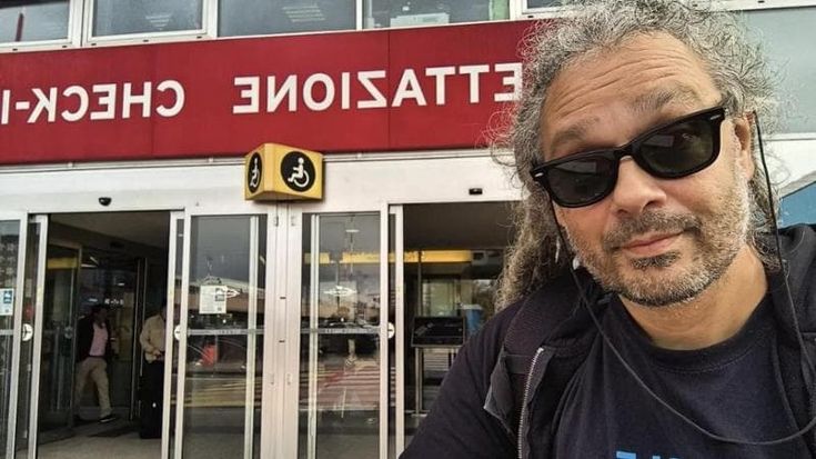 "Io, dall'alluvione di Bologna a quella di Valencia: ho visto il disastro. La scuola dove lavoravo è crollata", il racconto del regista Renato Giugliano
