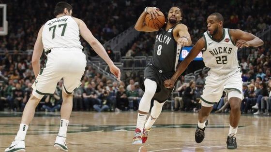 Basket Nba, Brooklyn passa a Milwaukee. Philadelphia ok a Chicago
