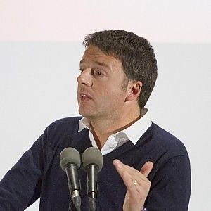 Renzi a Letta: "Se vuoi la fiducia devi mettere nero su bianco i miei tre punti"