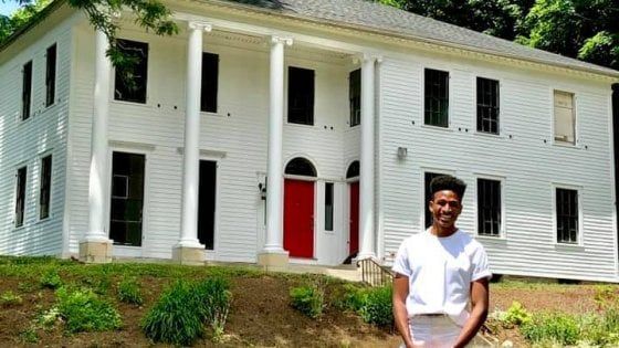 La storia di Robert: compra una casa costruita dagli schiavi e la dedica ai suoi antenati