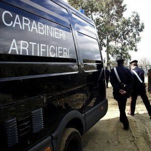 Pacchi bomba, quello di Ronciglione era destinato a condannato per stupro nel pub a Viterbo