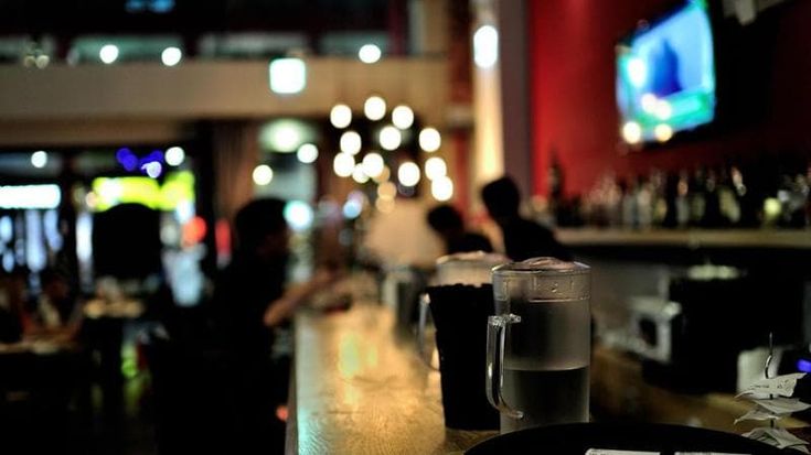 Calcio in pizzeria, la Cassazione gela le tv: basta abbonamento privato se gara non aumenta incassi