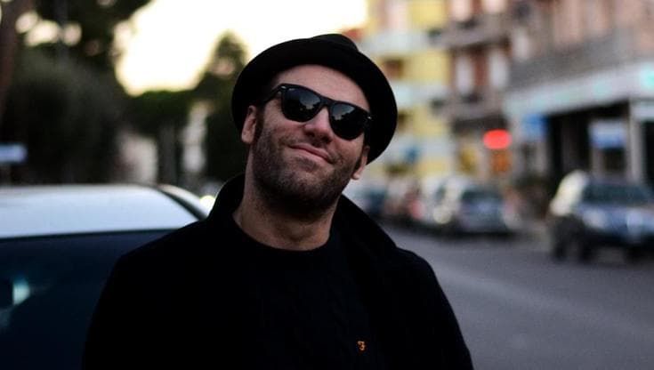 Andrea Bolelli, voce di Radio Città Fujiko, morto in un incidente sulla A13