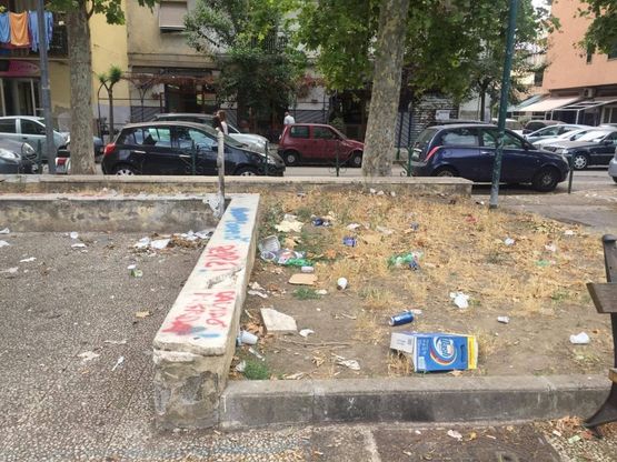 Barra, il parco negato in via Giordano