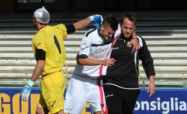 Nocerina, Daspo e denuncia per 20 tifosi