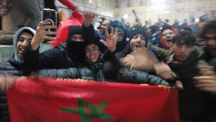 Il Marocco ai quarti a Genova esplode la festa
