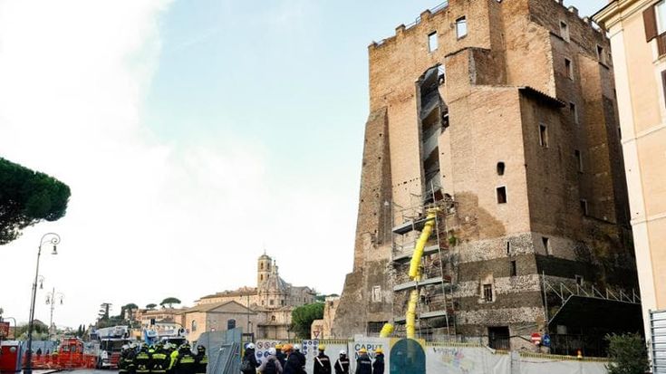 Crollo Torre dei Conti, sotto inchiesta i quattro tecnici che hanno firmato il progetto