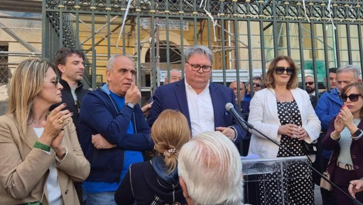 Torre Annunziata, il sindaco Cuccurullo: "A Fragliasso chiedo un confronto, non ritiro dimissioni"