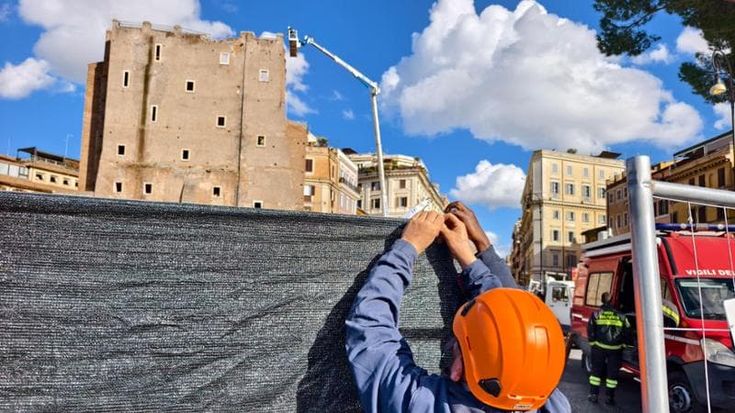 Torre dei Conti, i commercianti a un mese dal disastro: “Non c’è più lavoro, siamo in perdita”