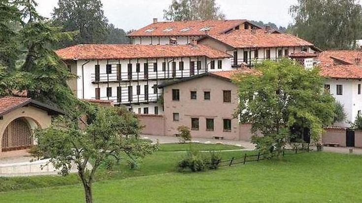 “È nelle nostre preghiere”. Ma nel monastero di Bose le porte restano chiuse
