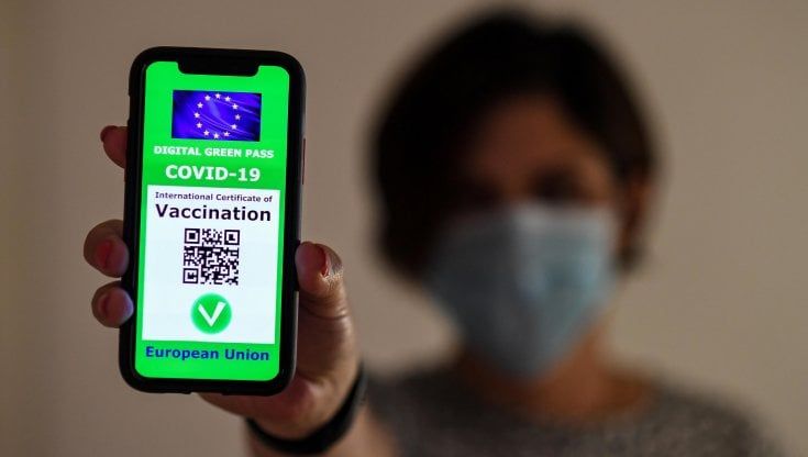 Green Pass: ultimo miglio verso il Cdm di domani ma la Lega non lo vuole