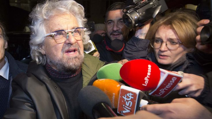 M5s, Beppe Grillo: “Il momento è magico”. Ma Di Maio ora è solo