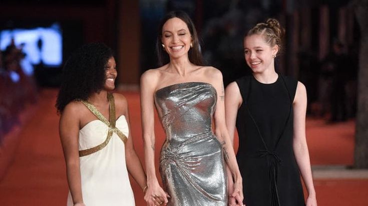 Brad Pitt, anche la figlia Shiloh rinuncia al cognome del padre