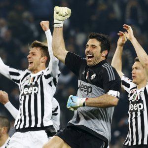 Mille modi per vincere e tanta qualità in panchina. Così la Juve si è ripresa il primato 
