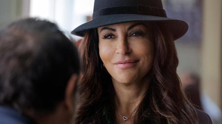 Sabrina Ferilli è ‘Gloria’, diva e bugiarda nella serie che segna il ritorno dell’attrice su Rai 1