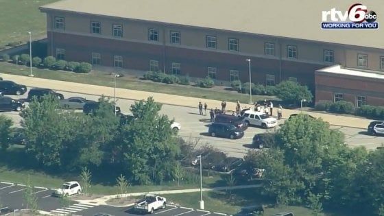 Usa, uno studente spara nella Noblesville West Middle School in Indiana. Due feriti
