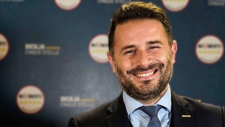 Il grillino Di Paola: "Ora basta uomini soli al comando. Se serve io ci sono”